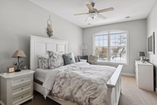 11024 Aquila Bluffs Circle, Bloomington, MN 55438