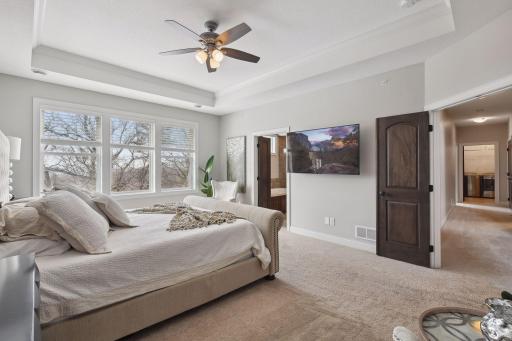 11024 Aquila Bluffs Circle, Bloomington, MN 55438