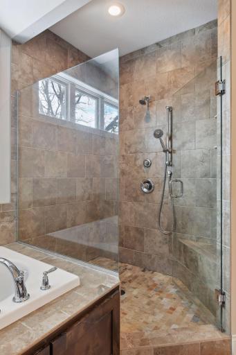 11024 Aquila Bluffs Circle, Bloomington, MN 55438