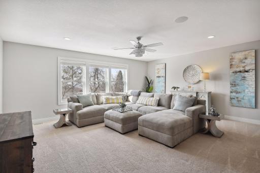 11024 Aquila Bluffs Circle, Bloomington, MN 55438