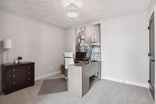 11024 Aquila Bluffs Circle, Bloomington, MN 55438