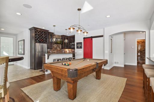 11024 Aquila Bluffs Circle, Bloomington, MN 55438