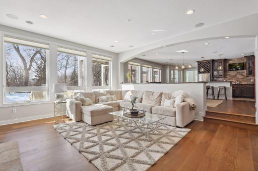 11024 Aquila Bluffs Circle, Bloomington, MN 55438