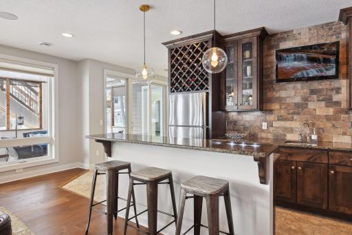 11024 Aquila Bluffs Circle, Bloomington, MN 55438
