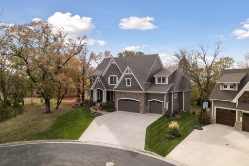 11024 Aquila Bluffs Circle, Bloomington, MN 55438