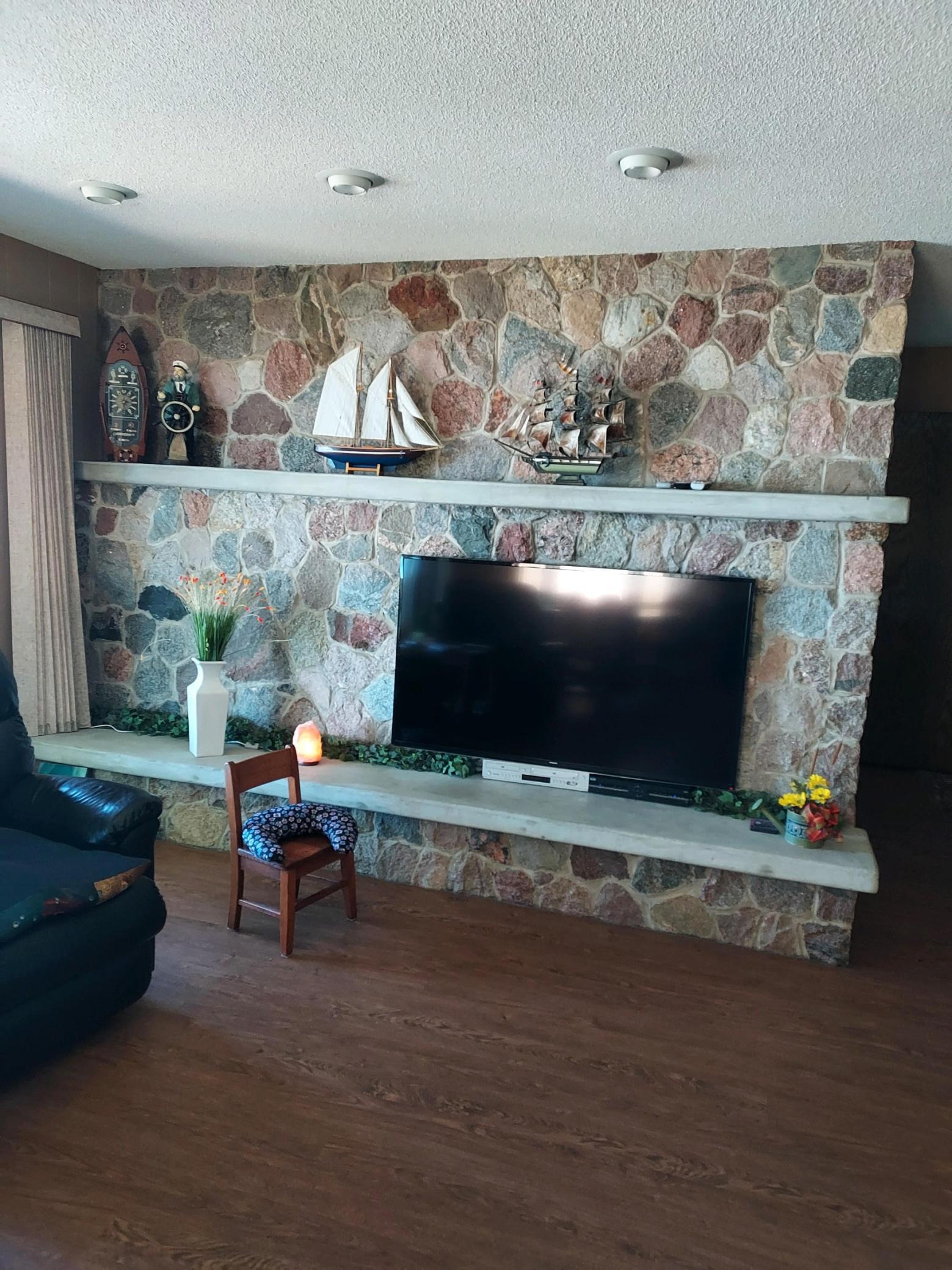16. Split Rock Fireplace.jpg