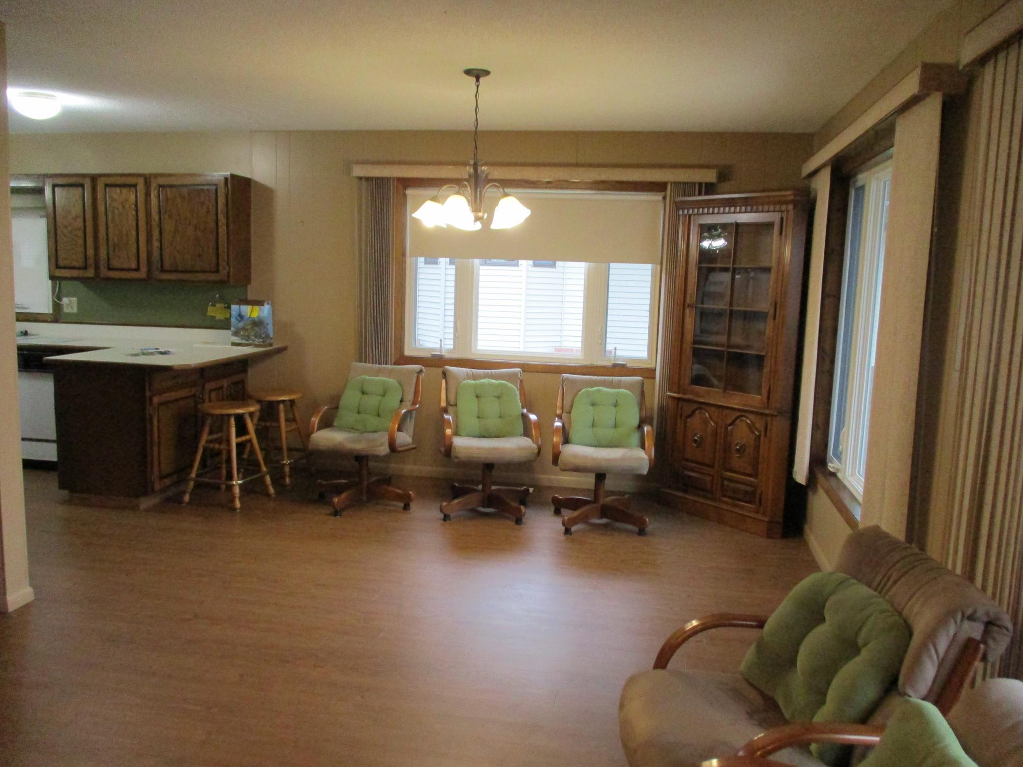 14. Dining Room.JPG