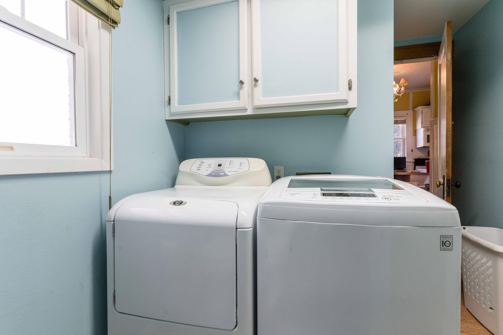 mean floor laundry
