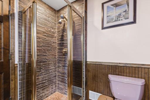 500 Oxford Road, Long Lake, MN 55356