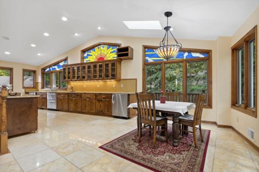 Bright and Sunny Supplemental Kitchen (Breakfast Room) and Dinette