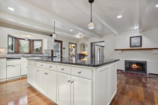500 Oxford Road, Long Lake, MN 55356