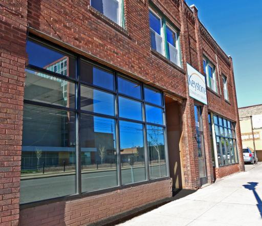 Exterior - 1910 University Ave W & 1912 University Ave W 3.jpg