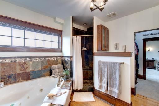 11981 Eaken Avenue SE, Delano, MN 55328