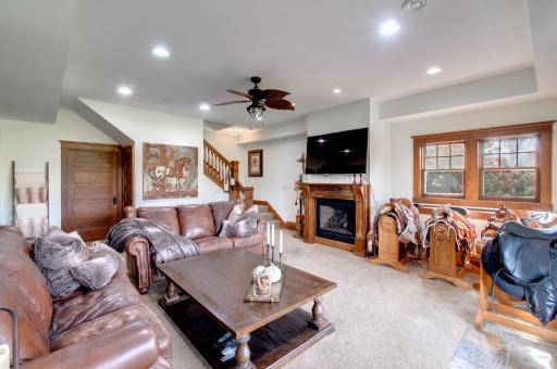 11981 Eaken Avenue SE, Delano, MN 55328
