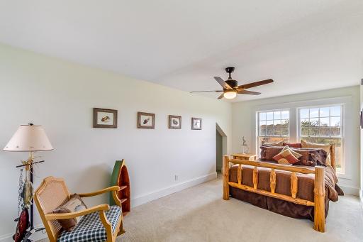 11981 Eaken Avenue SE, Delano, MN 55328