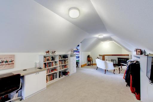 11981 Eaken Avenue SE, Delano, MN 55328