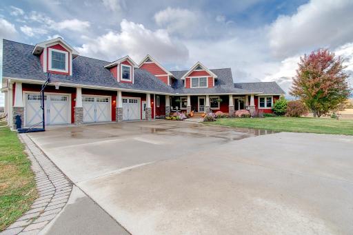 11981 Eaken Avenue SE, Delano, MN 55328