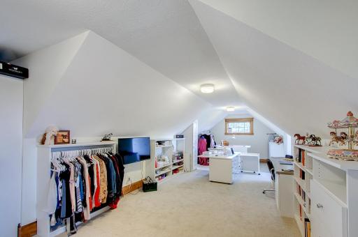 11981 Eaken Avenue SE, Delano, MN 55328