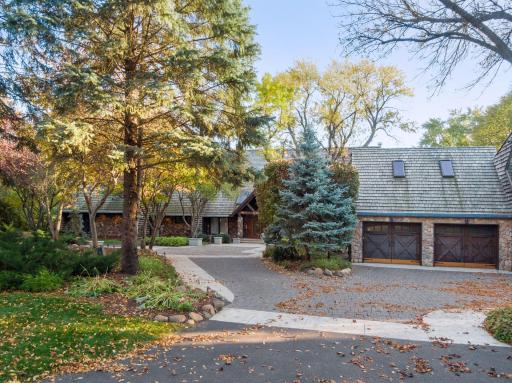 2152 Charlton Road, Sunfish Lake, MN 55118