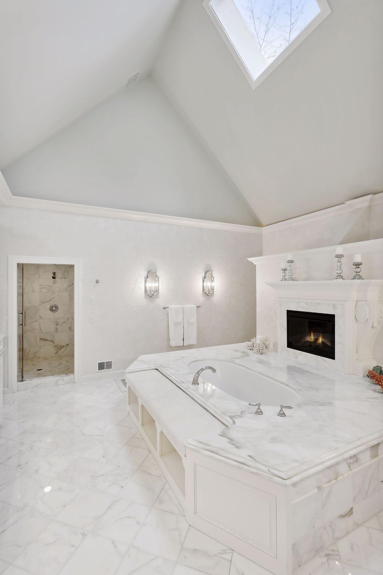 2-Water Closets and a Walk-In Shower