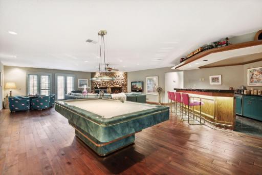 Large Bar and Entertaining Space off the Pool Patio