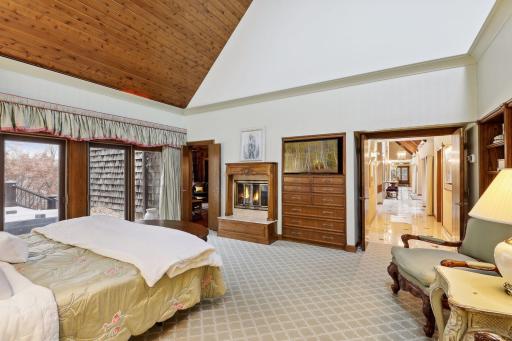 2152 Charlton Road, Sunfish Lake, MN 55118