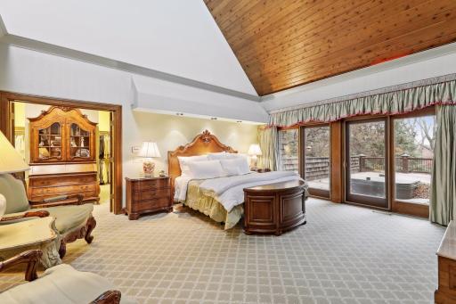 2152 Charlton Road, Sunfish Lake, MN 55118