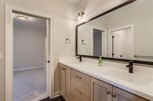 4005 Haven Woods Court, Eagan, MN 55123