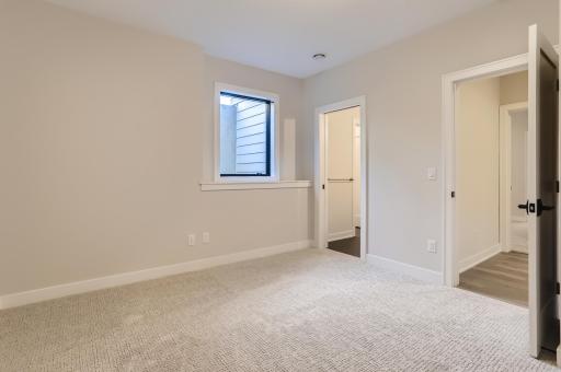 4005 Haven Woods Court, Eagan, MN 55123