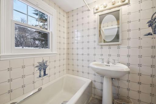 3921 Tramore Lane, Wayzata, MN 55391