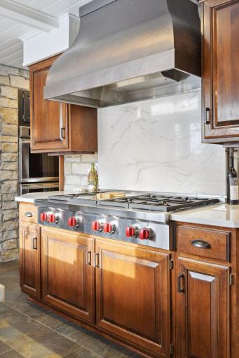 3921 Tramore Lane, Wayzata, MN 55391
