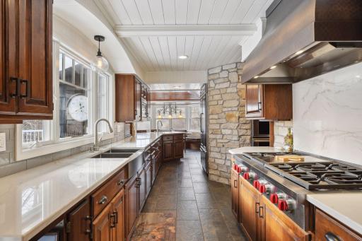 3921 Tramore Lane, Wayzata, MN 55391