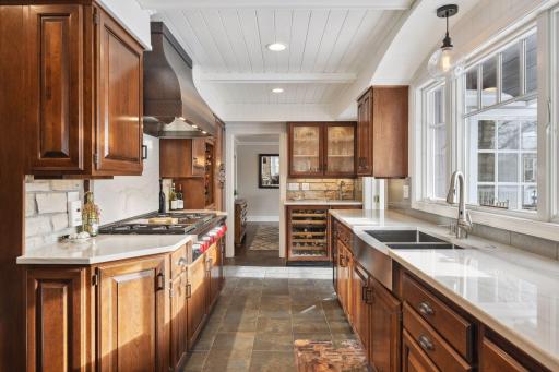 3921 Tramore Lane, Wayzata, MN 55391