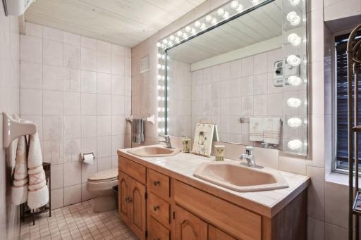 3921 Tramore Lane, Wayzata, MN 55391