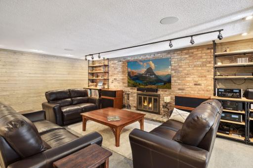 3921 Tramore Lane, Wayzata, MN 55391