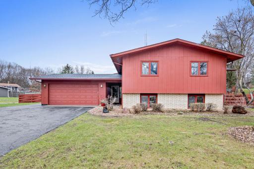 910 Colleen Avenue, Saint Paul, MN 55126