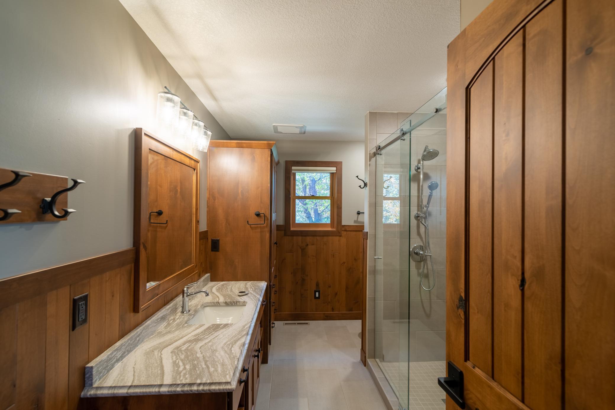 Upper level 3/4 bathroom