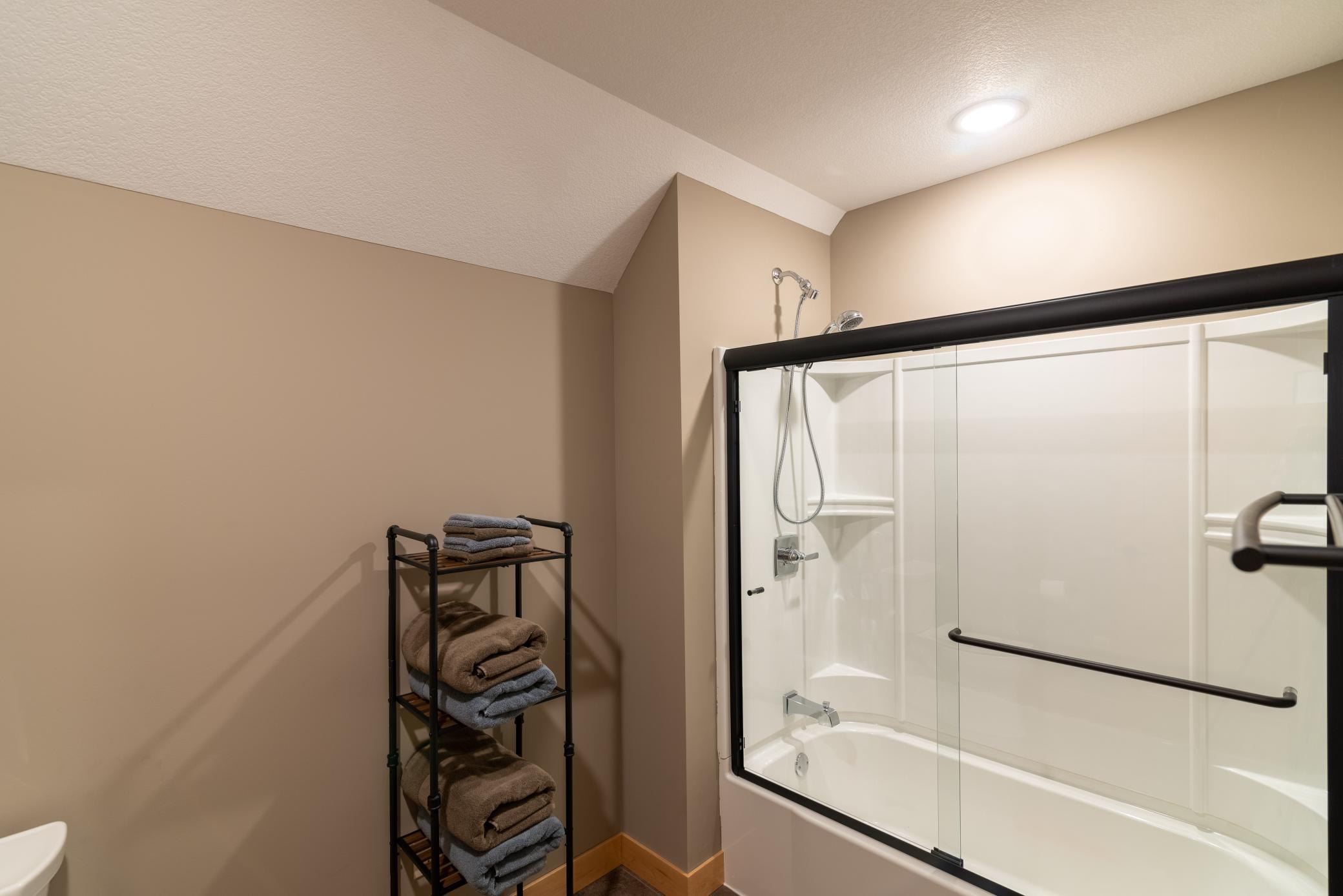 Full bathroom in upper level of guest house