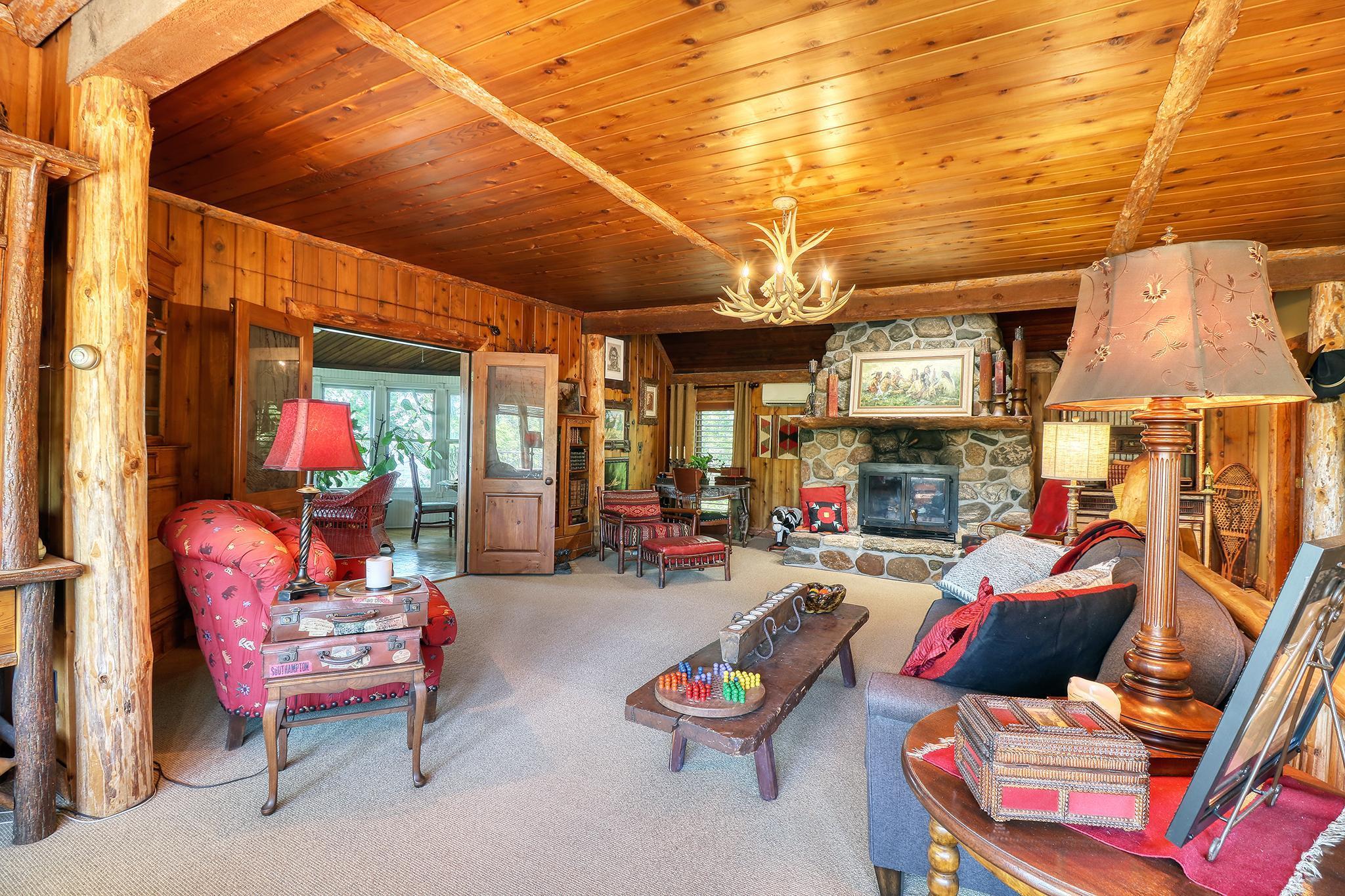 Upstairs Living Area1_3.jpg