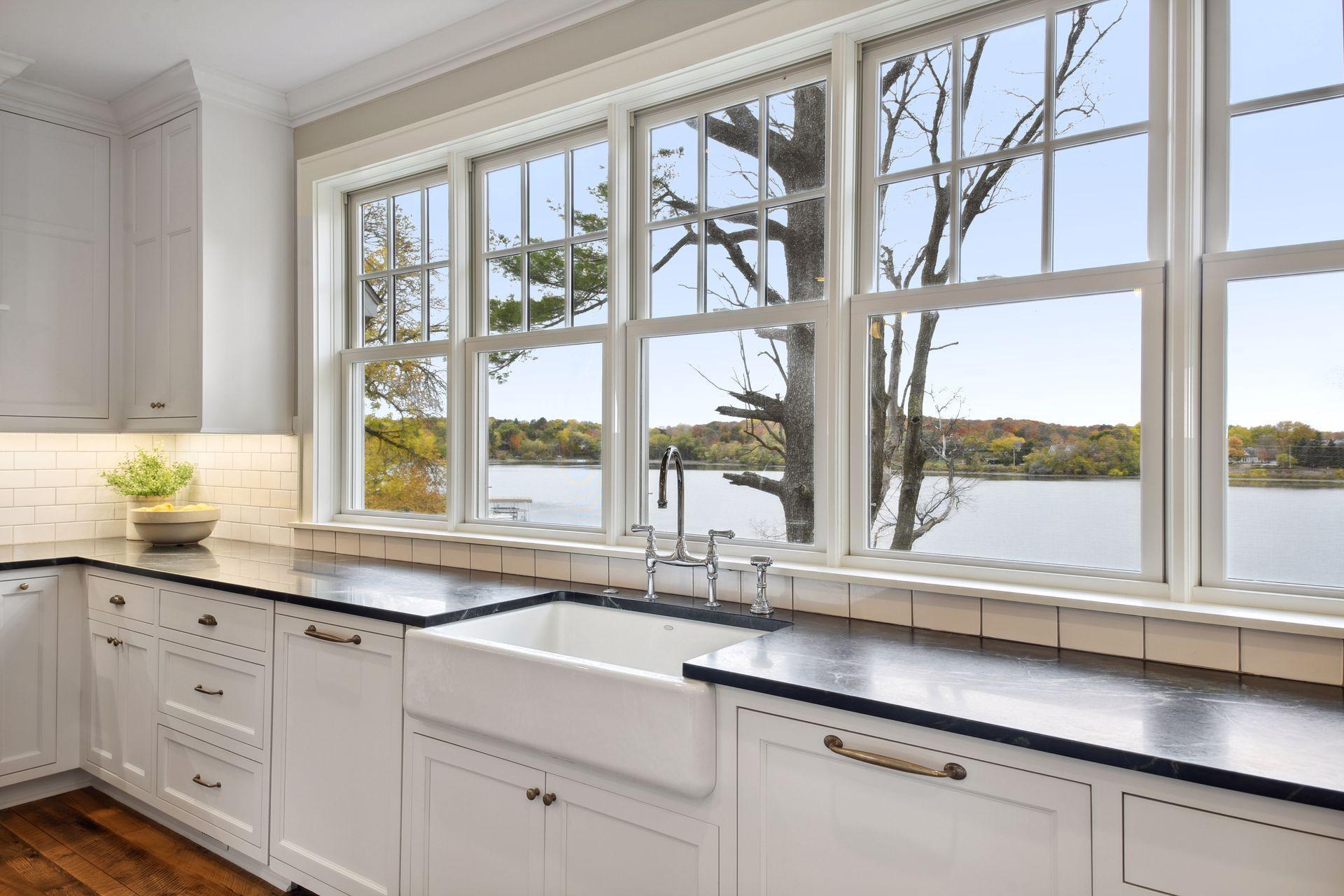 Popular apron farmhouse sink