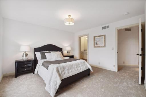 18734 Melrose Chase, Eden Prairie, MN 55347