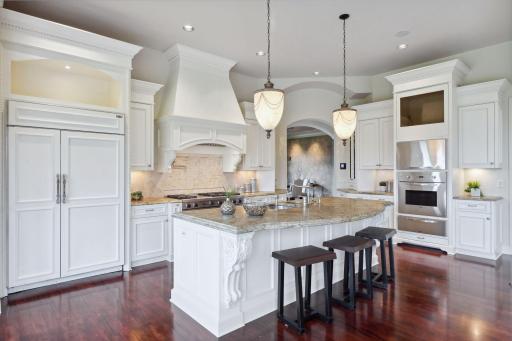 18734 Melrose Chase, Eden Prairie, MN 55347