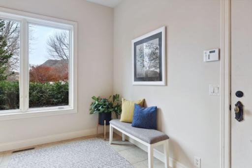 18734 Melrose Chase, Eden Prairie, MN 55347