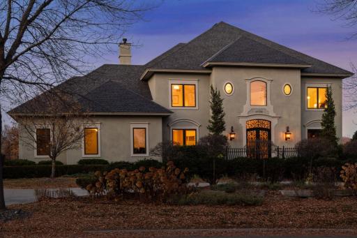 Ron Clark Custom Home Displays Elegance at it's Best