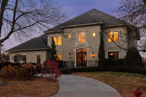 Circular Driveway welcomes family and friends