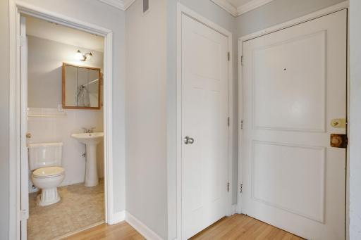 Photo for 440 Ridgewood Avenue, 104, Minneapolis, MN 55403 - Listing #6274623 440 Ridgewood Avenue, 104, Minneapolis, MN 55403