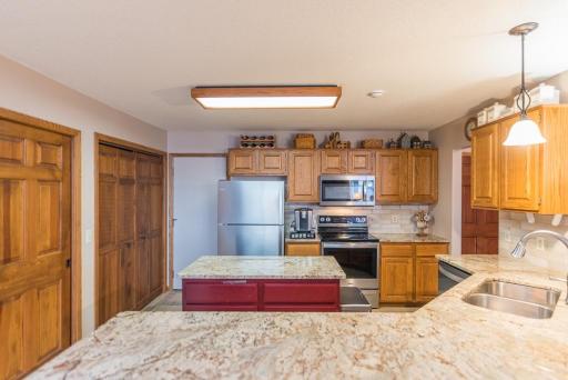 2240 Hunters Point Road SW, Nisswa, MN 56468