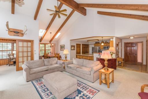 2240 Hunters Point Road SW, Nisswa, MN 56468