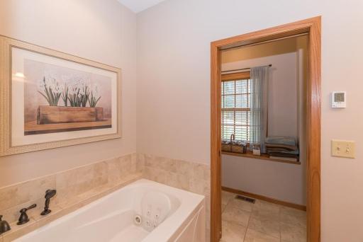 2240 Hunters Point Road SW, Nisswa, MN 56468