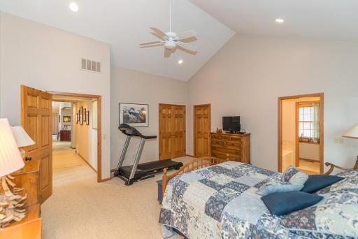 2240 Hunters Point Road SW, Nisswa, MN 56468